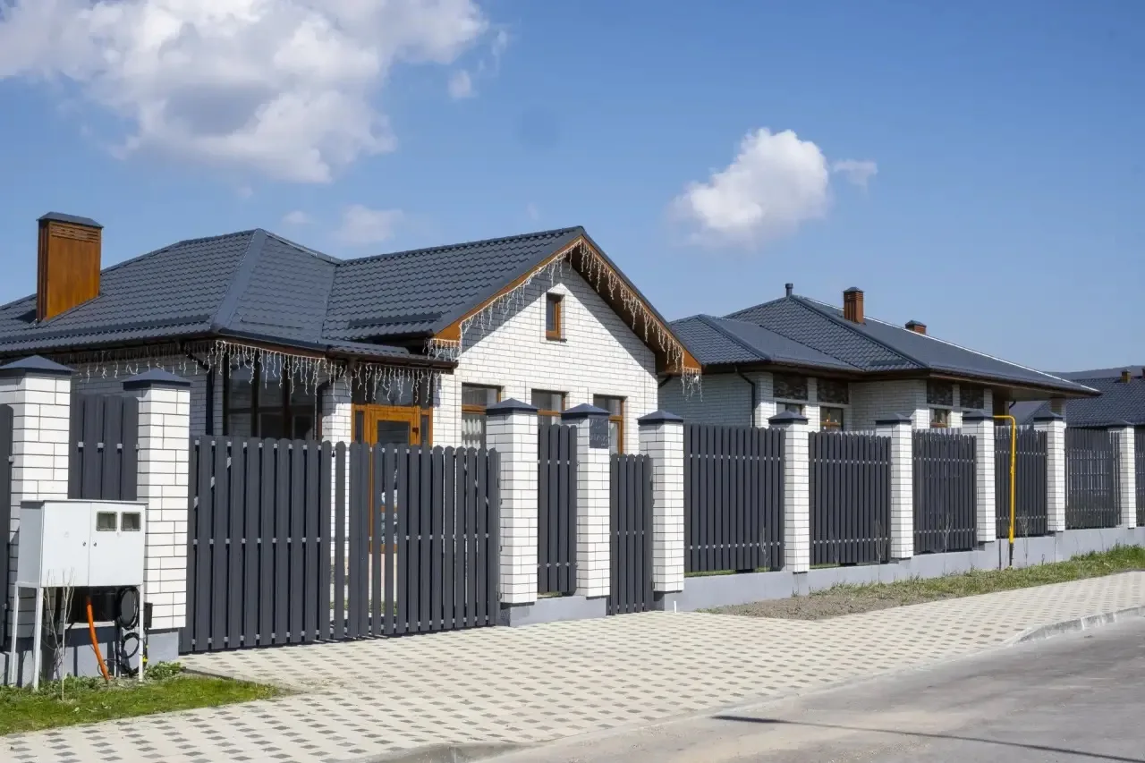 Март 2026